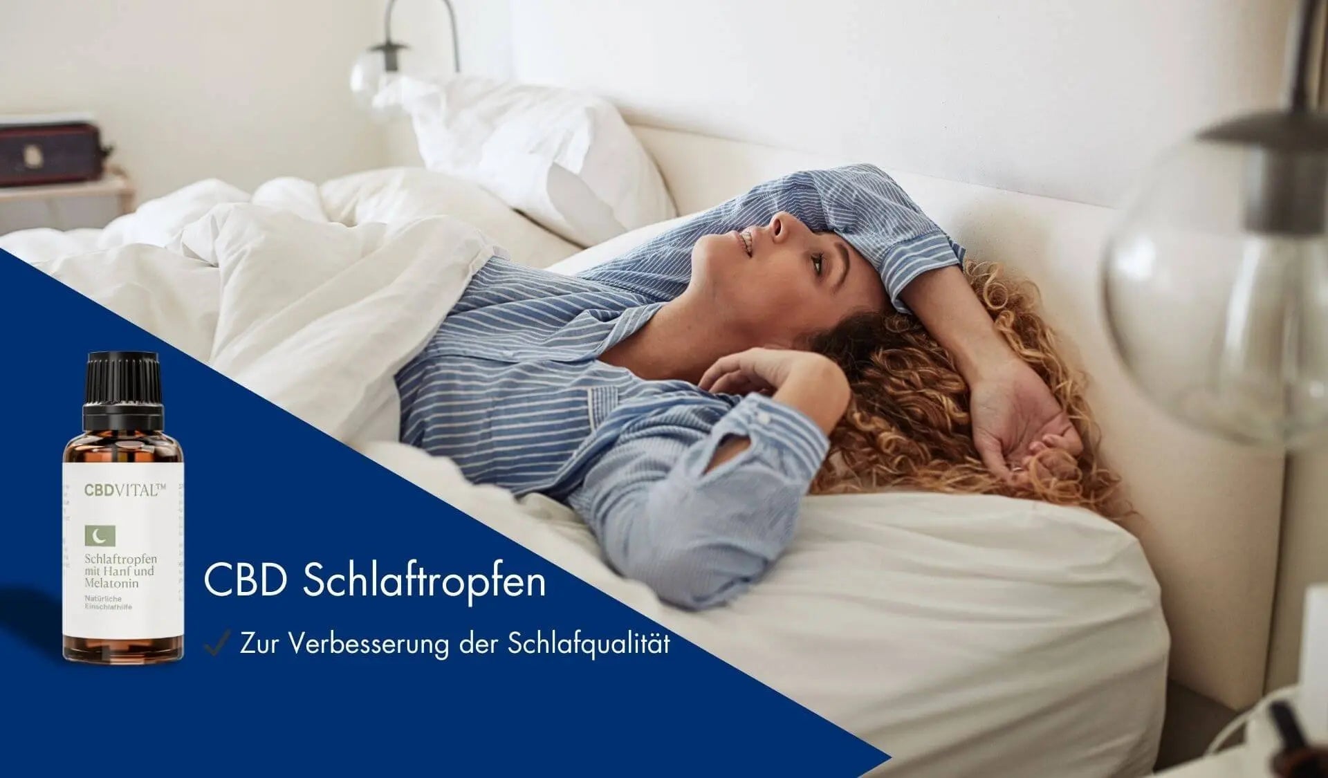 Frau mit Schlafstörungen im Bett