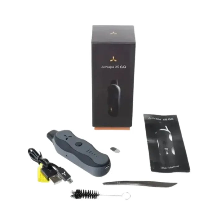 AirVape XS GO Lieferumfang: Vaporizer, Verpackung, Micro-USB-Kabel, Reinigungsbürste, Werkzeug und Anleitung