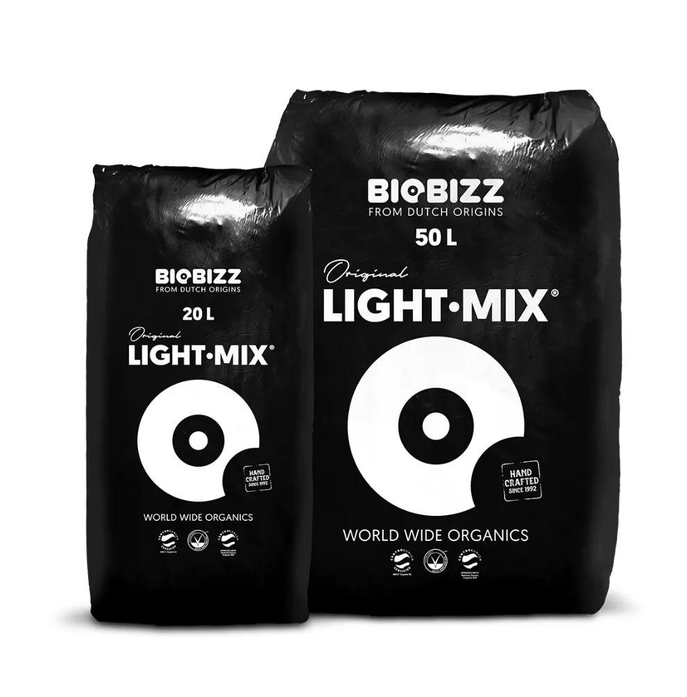 Zwei schwarze BioBizz Light·Mix Säcke (20 L und 50 L) mit weißem Logo, „Original Light·Mix®“ und dem charakteristischen Kreis-Symbol.