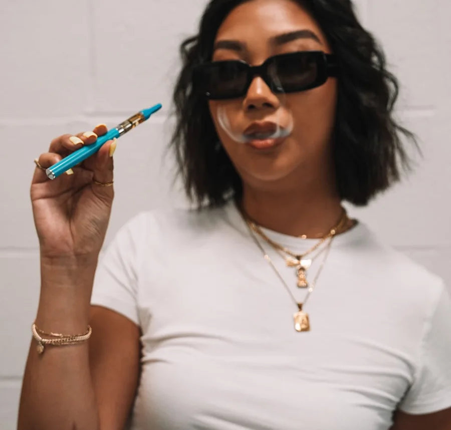 CBD Vape Pen kaufen in Deutschland. Moderner Vape Pen mit Liquid für entspanntes Dampfen.